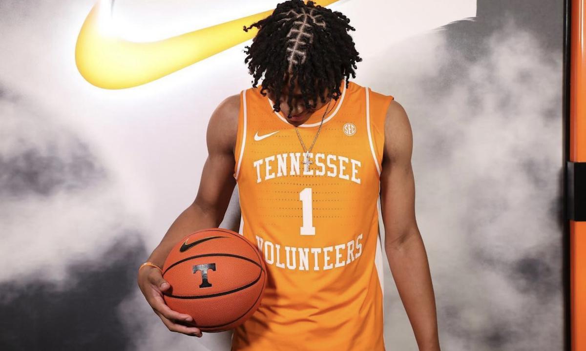 2025 CG JR Leonard on his unofficial visit to Tennessee. (Photo courtesy of JR Leonard)